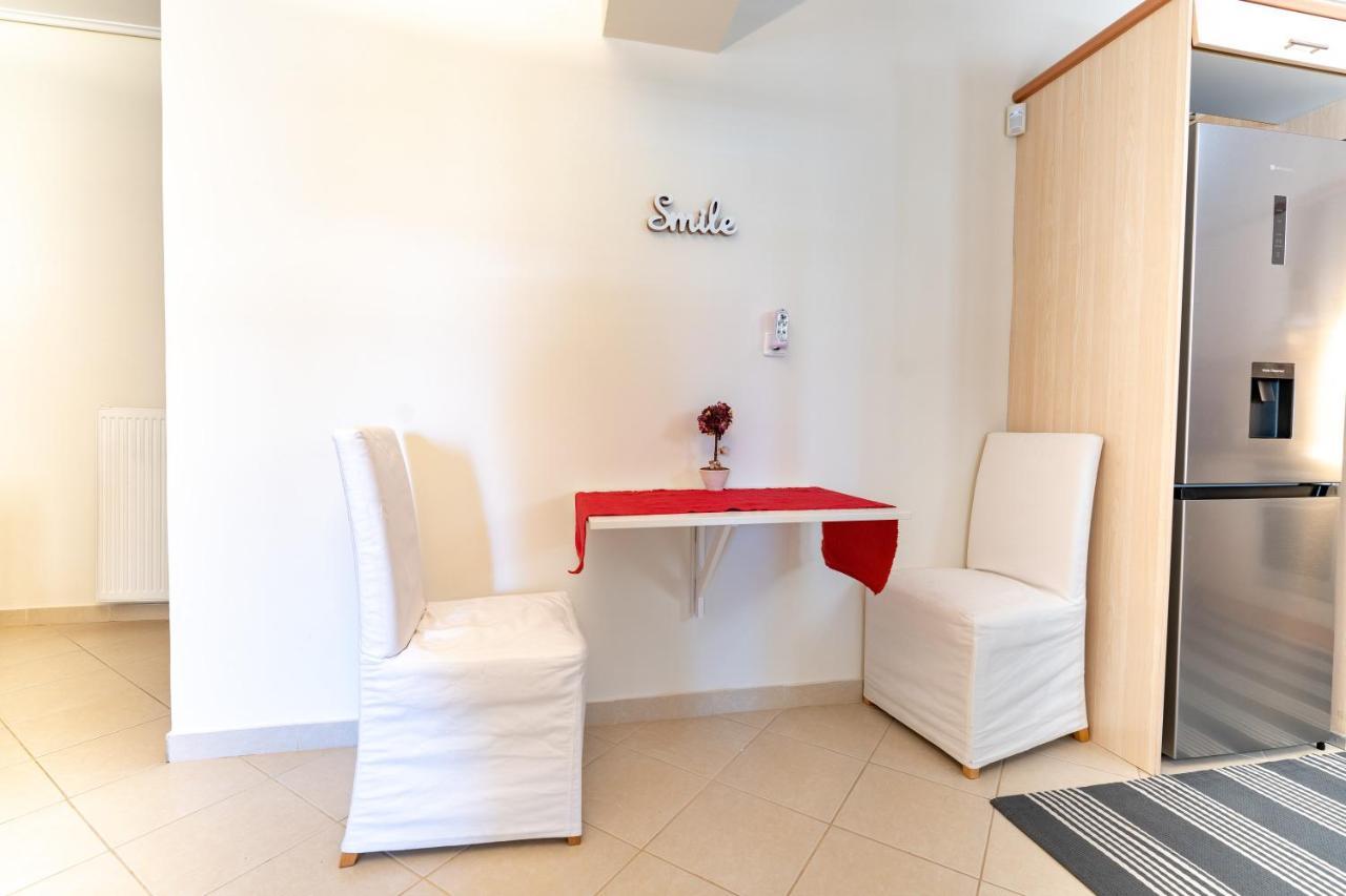Koropi 3 Bedroom Luxurious Apartment 5 Pers- Angel House Екстериор снимка